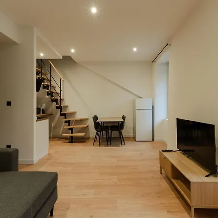 Le Chapelier Apartment *